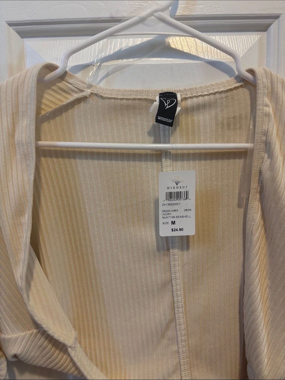 Windsor Ivory Ribbed Cropped Shrug - Picture 2 of 8